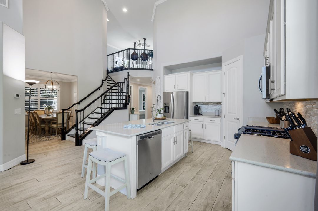 7209 Wilton Dr N, Naples, FL 34109