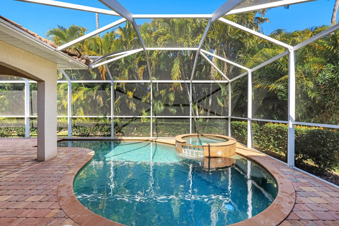 1817 Lagoon Ln, Cape Coral, FL 33914