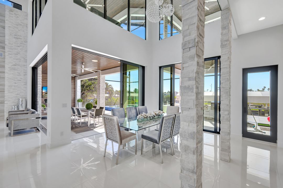 1110 Lenox Ct, Cape Coral, FL 33904