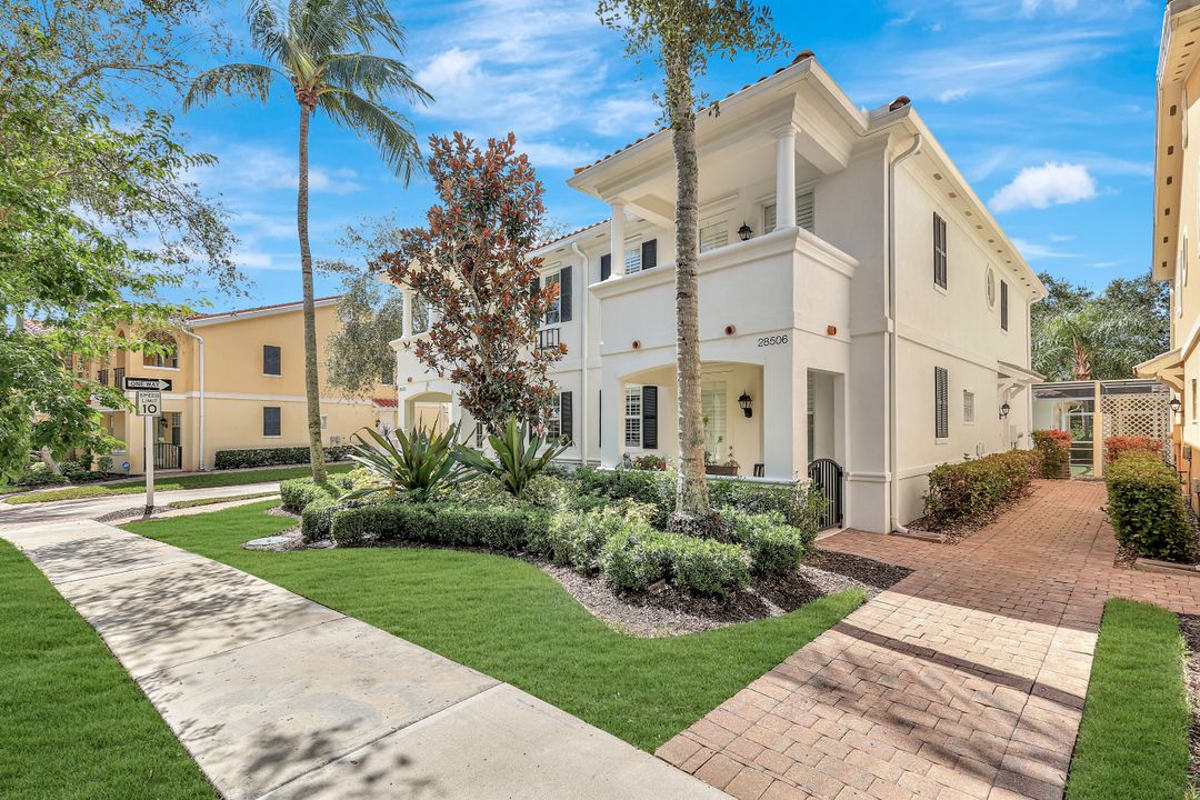 28508 Alessandria Cir, Bonita Springs, FL 34135