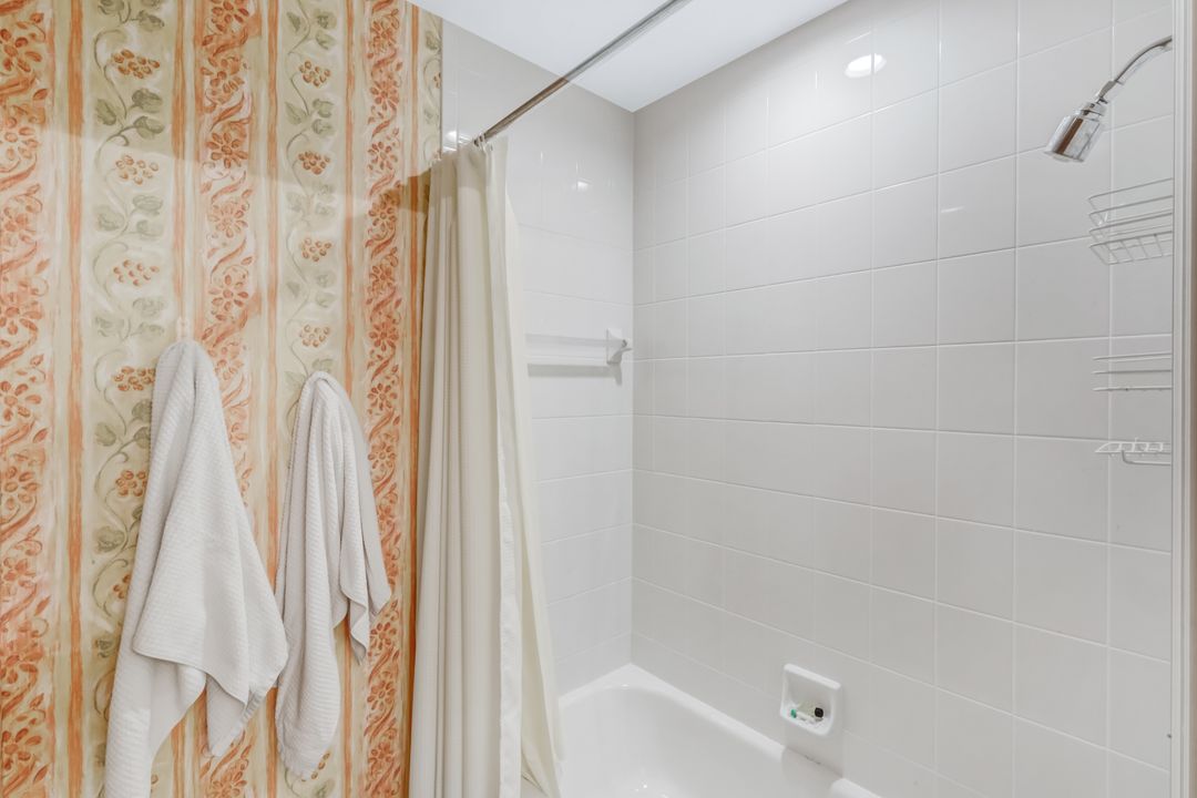 450 Launch Cir #501, Naples, FL 34108