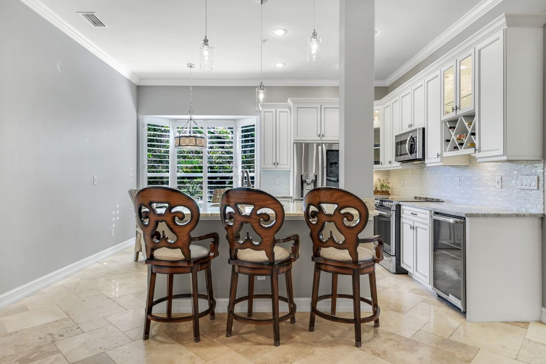1840 Les Chateaux Blvd #4201, Naples, FL 34109
