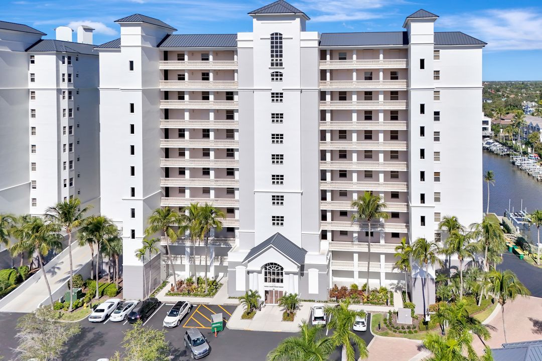 410 Flagship Dr #501, Naples, FL 34108