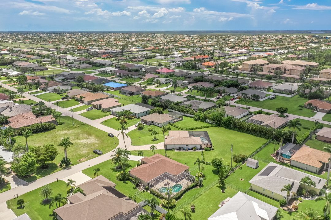 1933 SW 38th St, Cape Coral, FL 33914