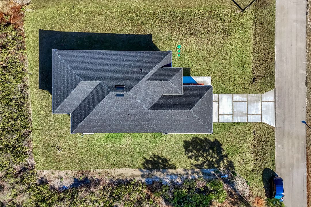 865 Chipley St E, Lehigh Acres, FL 33974