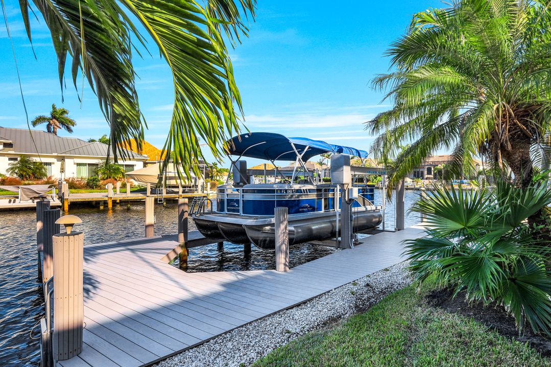 409 Waterleaf Ct, Marco Island, FL 34145