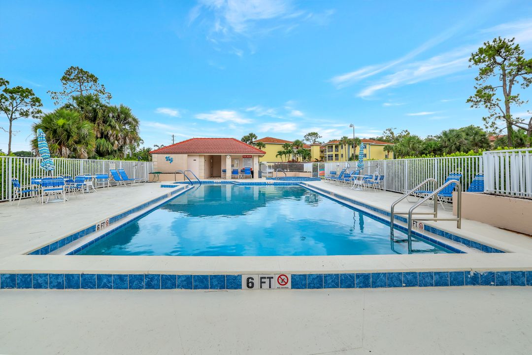 1051 Foxfire Ln #309, Naples, FL 34104