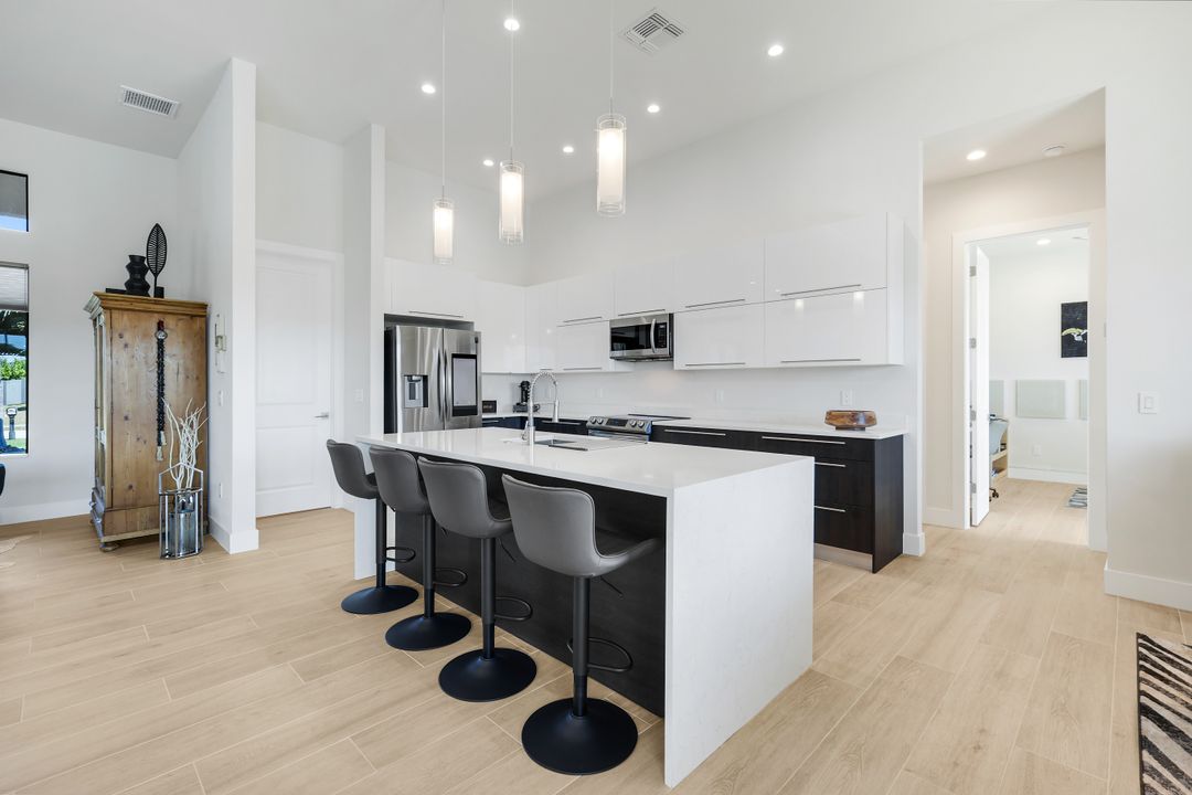 1506 SW 28th St, Cape Coral, FL 33914