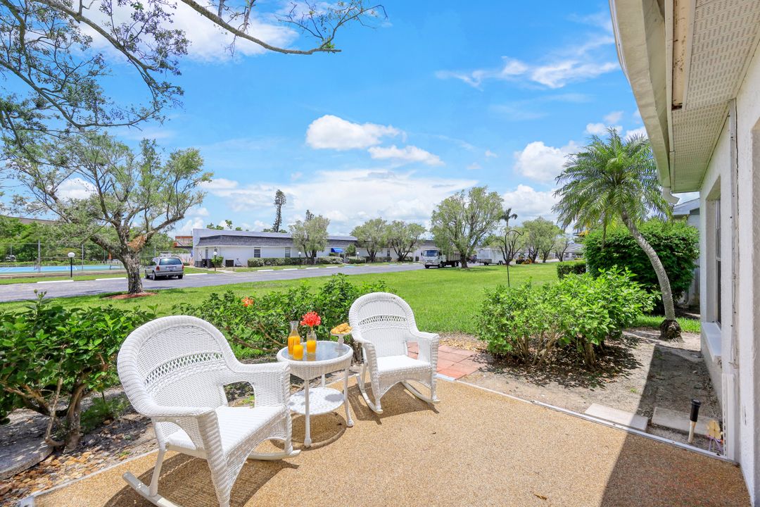 6825 Bogey Dr, Fort Myers, FL 33919