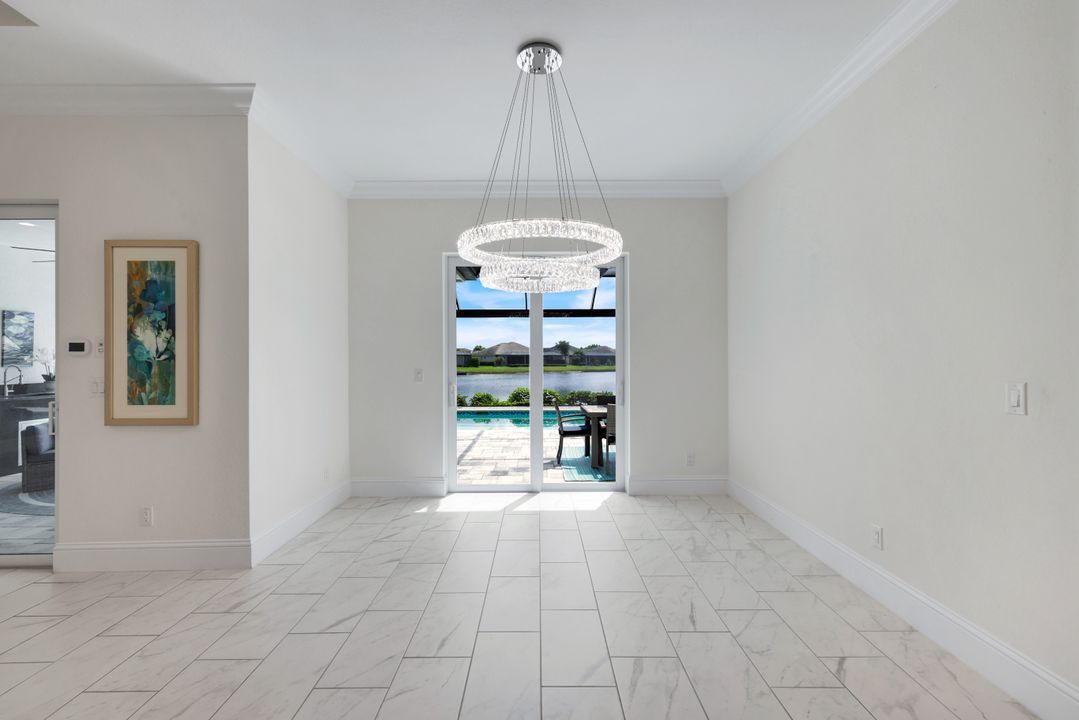 14386 Laguna Spgs Ln, Naples, FL 34114