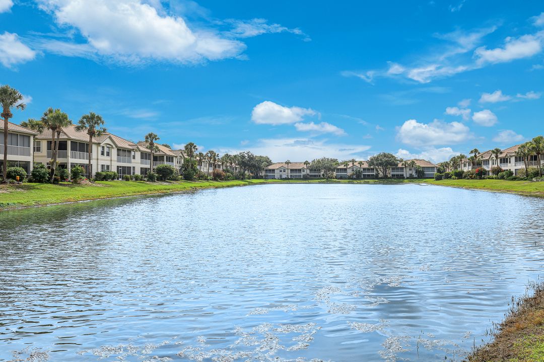 7756 Gardner Dr, Naples, FL 34109