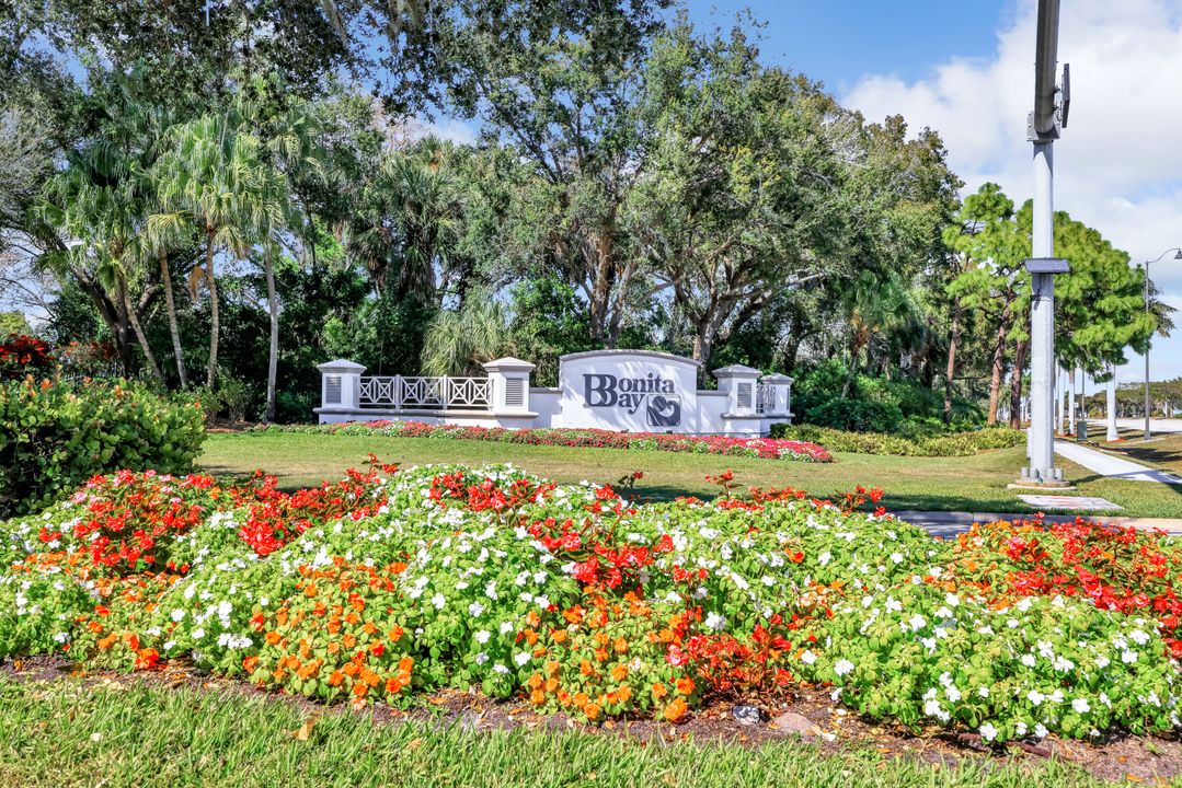 4801 Bonita Bay Blvd #1004, Bonita Springs, FL 34134