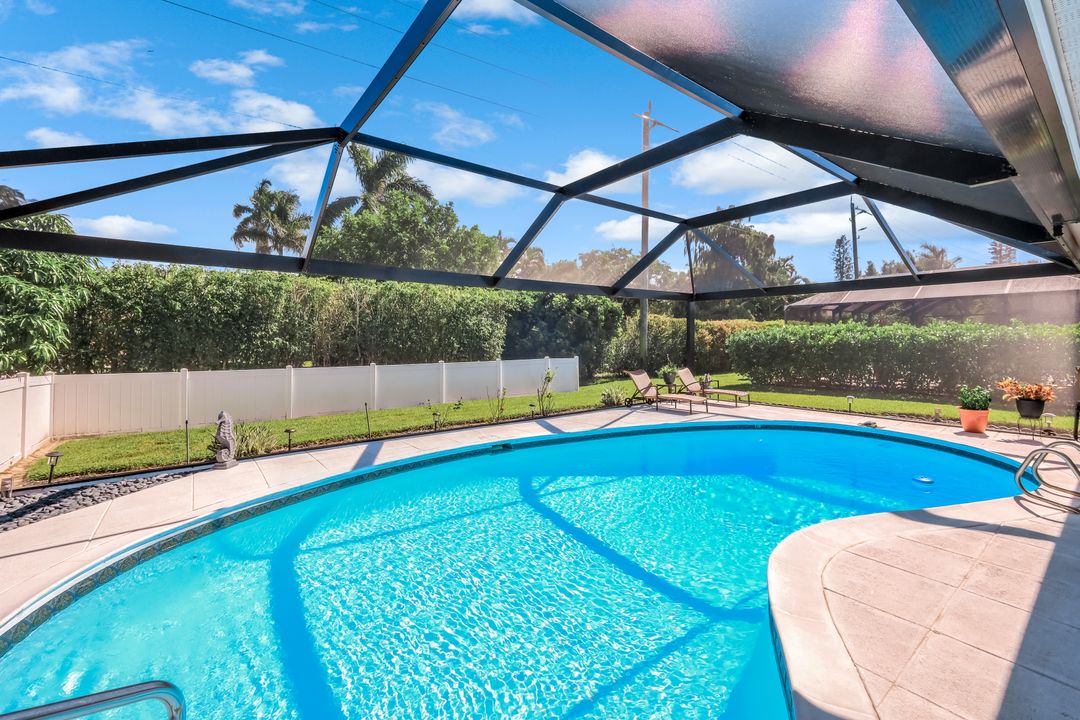 4459 Lakewood Blvd, Naples, FL 34112