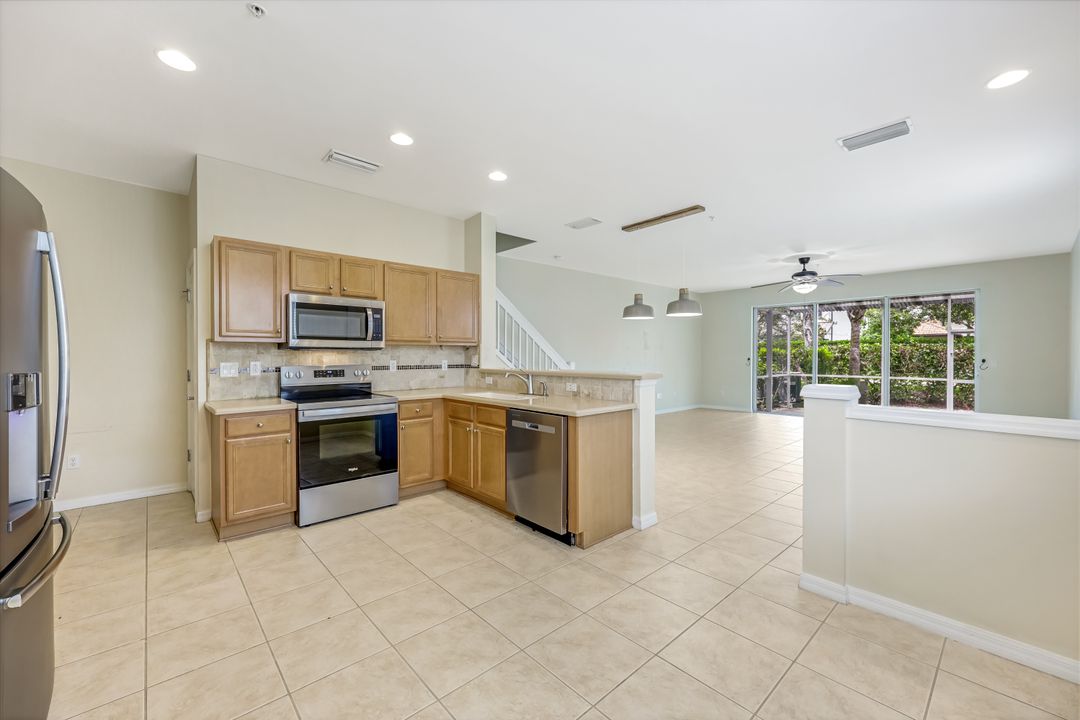 16162 Ravina Way #65, Naples, FL 34110