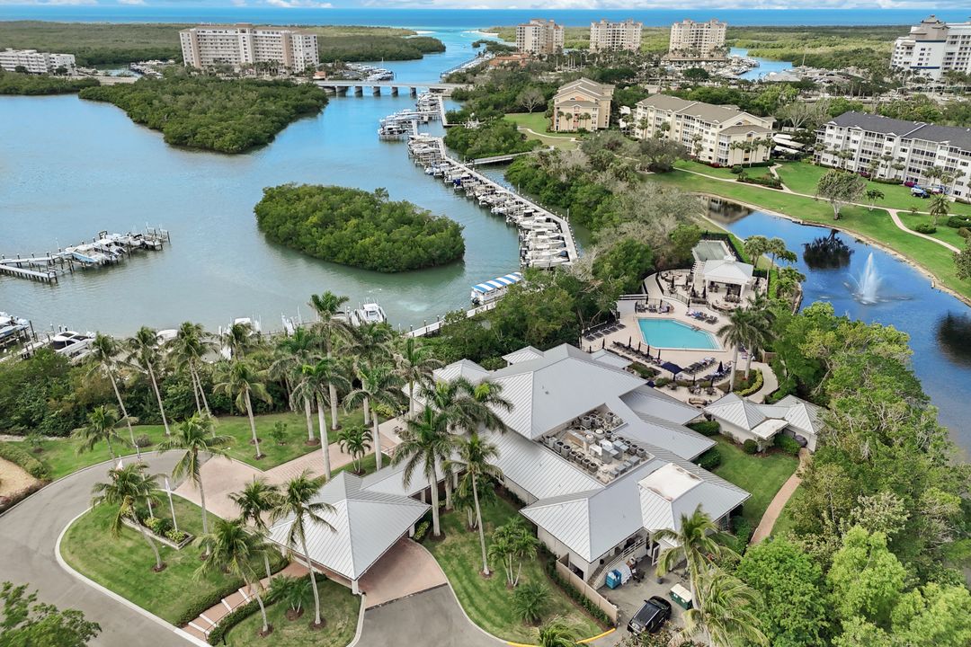 780 Wiggins Bay Dr, Naples, FL 34110