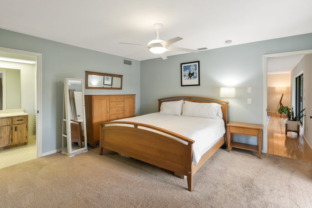 10361 Windsor Way, Naples, FL 34109