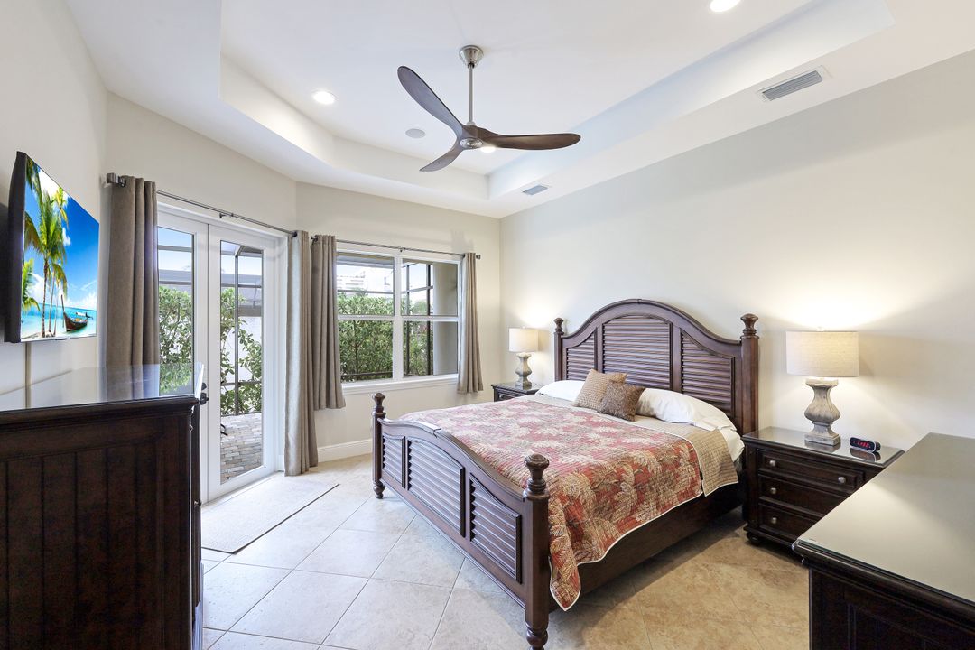 650 Amber Dr, Marco Island, FL 34145