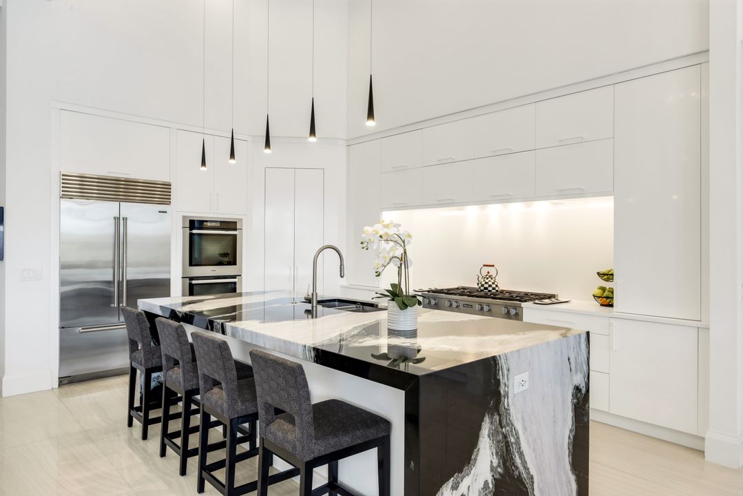 16438 Seneca Way, Naples, FL 34110