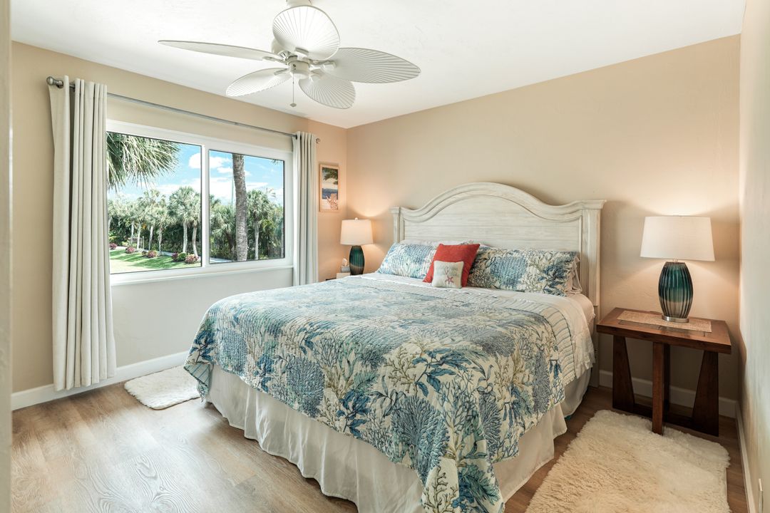 4240 Jack Frost Ct #6, Naples, FL 34112