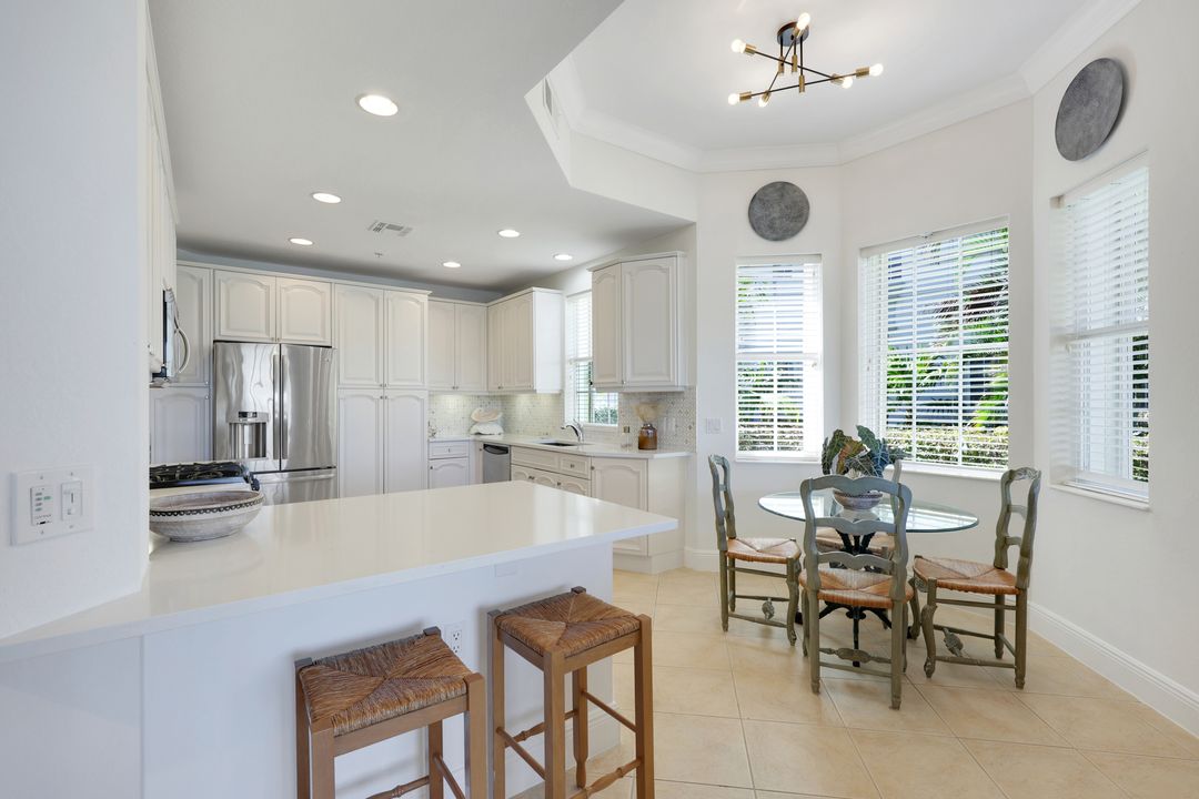 3695 Montreux Ln #101, Naples, FL 34114