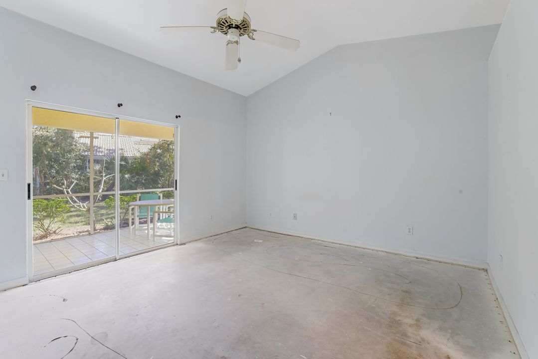 337 Emerald Bay Cir #U1, Naples, FL 34110