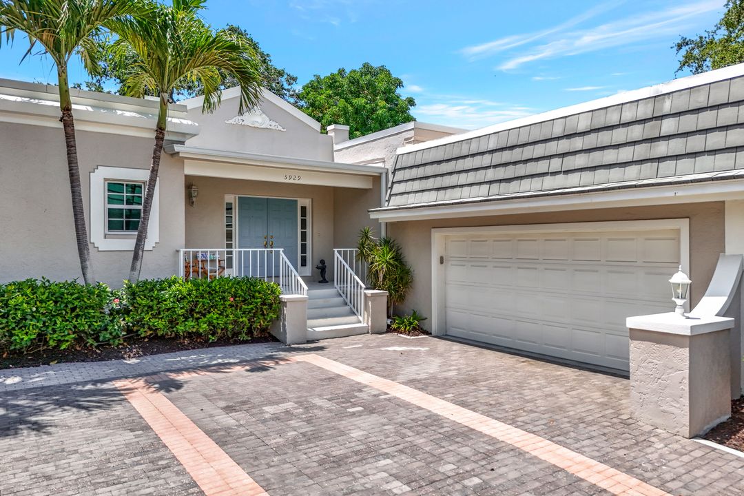 5929 Chanteclair Dr #8, Naples, FL 34108