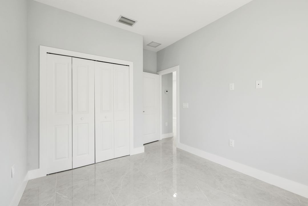 2677 62nd Avenue NE, Naples, FL 34120