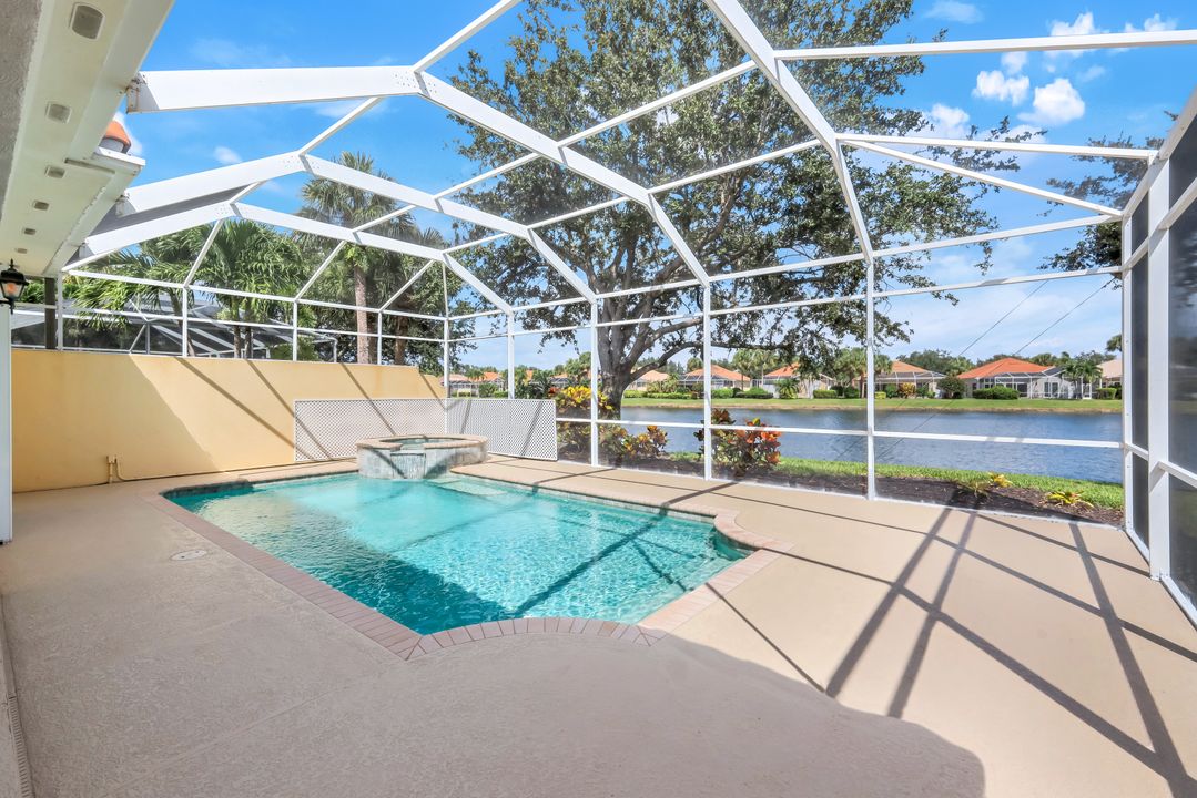 3759 Whidbey Way, Naples, FL 34119