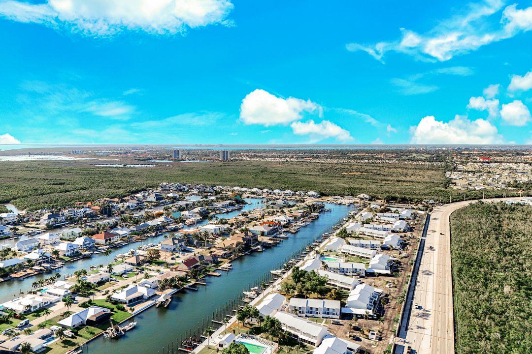 18323 Cutlass Dr, Fort Myers Beach, FL 33931