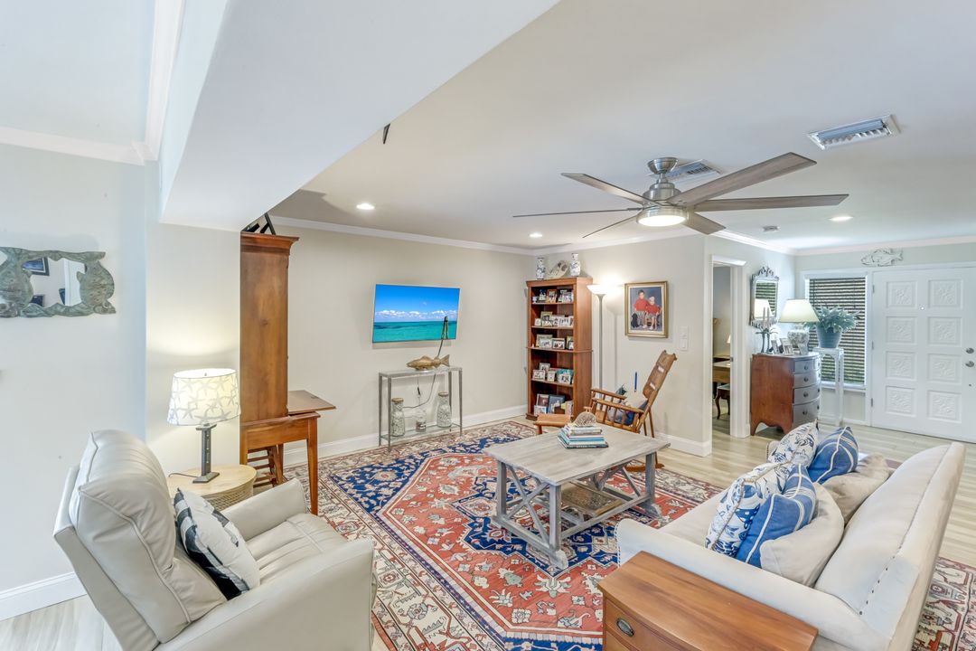 4459 Lakewood Blvd, Naples, FL 34112