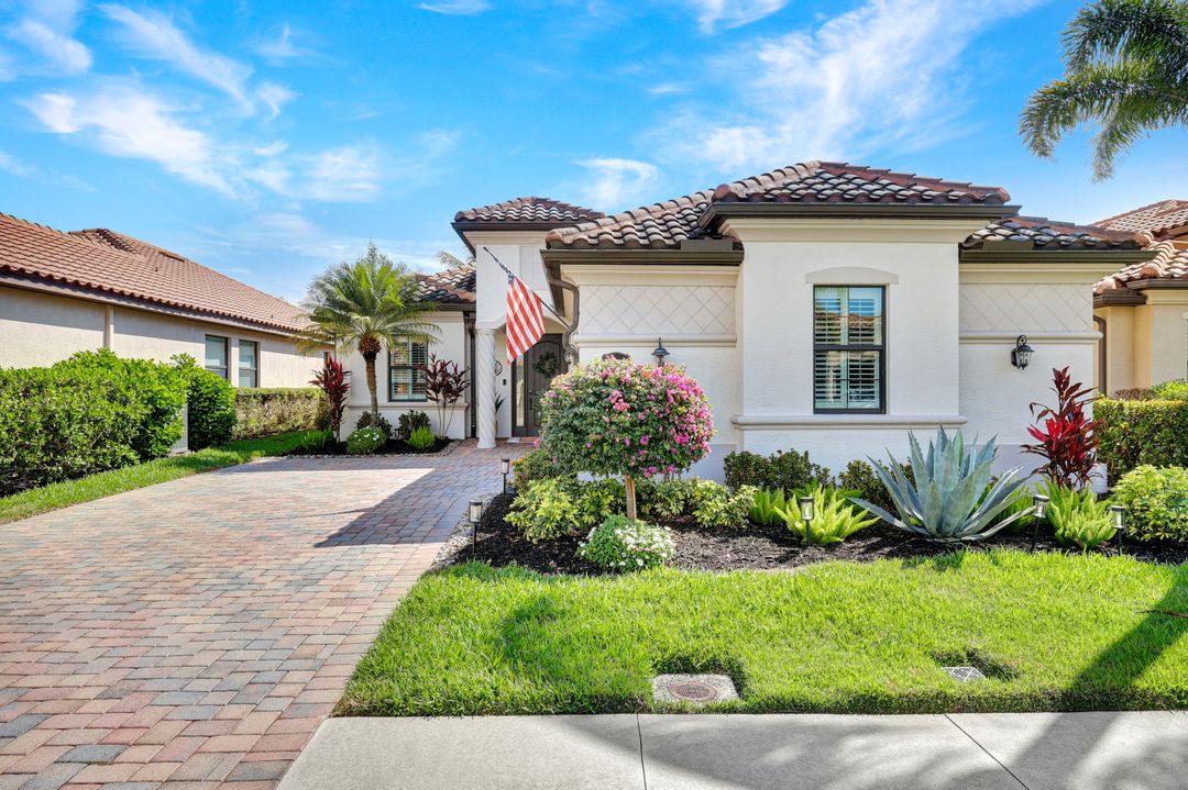 28561 Westmeath Ct, Bonita Springs, FL 34135