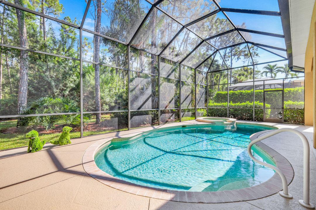 6075 Shallows Way, Naples, FL 34109