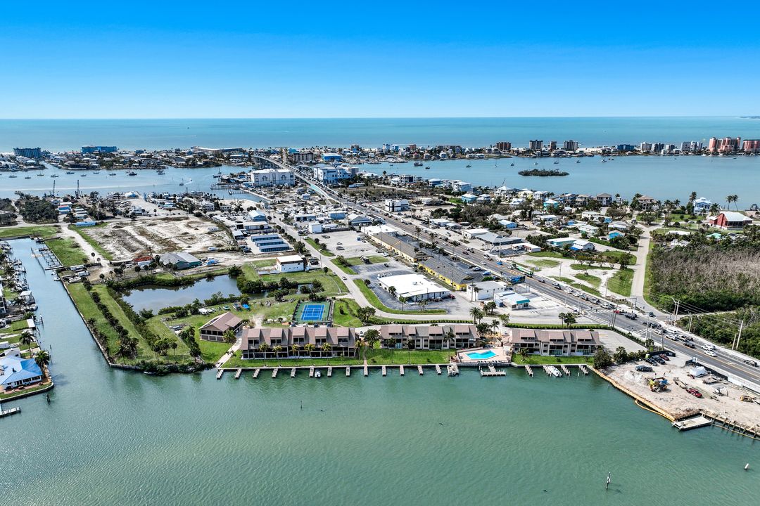 896 Buttonwood Dr  #108, Fort Myers Beach, FL 33931