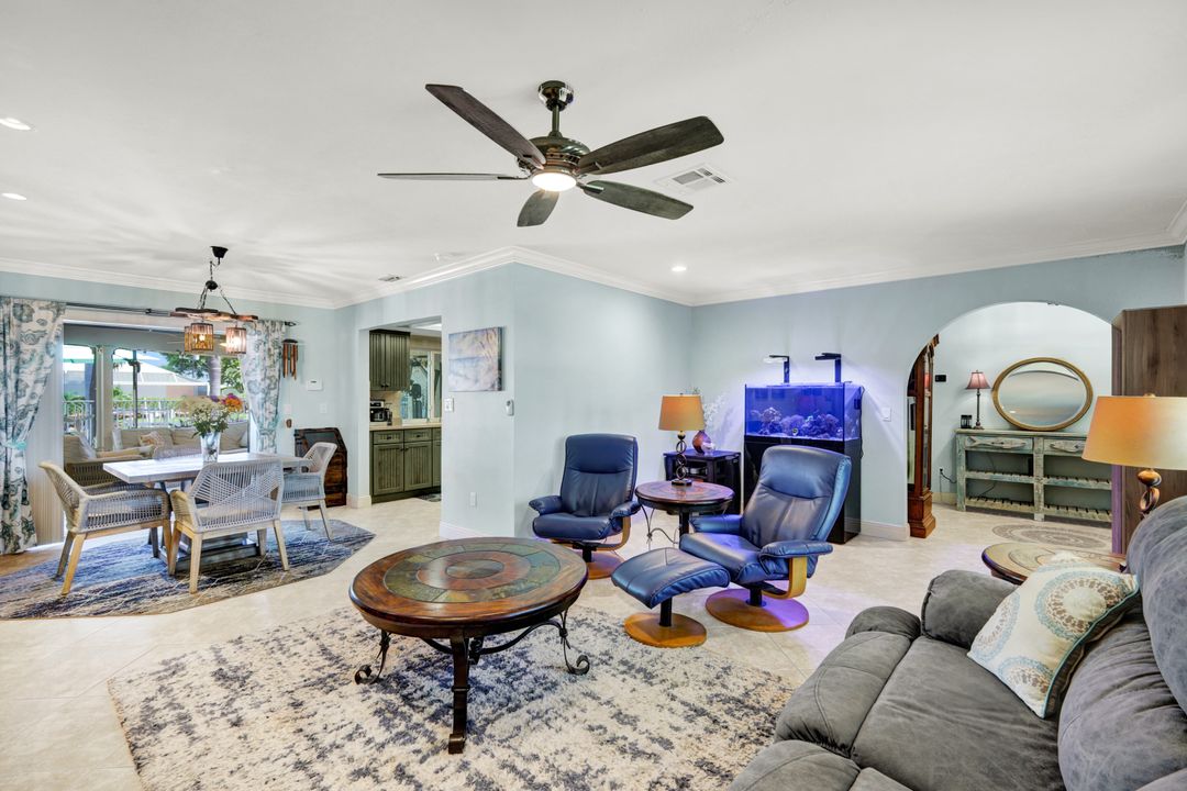 703 SE 33rd Terrace, Cape Coral, FL 33904