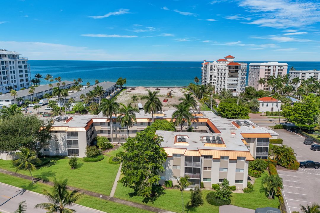 1100 Gulf Shore Blvd N #108, Naples, FL 34102