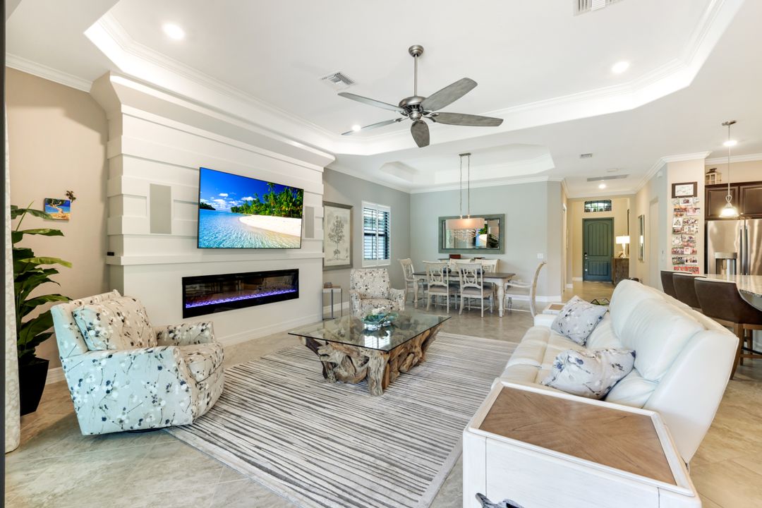 1839 Mustique St, Naples, FL 34120