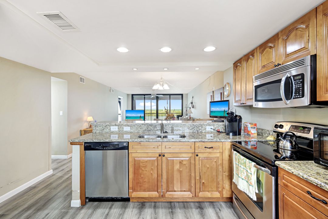 4203 Bay Beach Ln #5E, Fort Myers Beach, FL 33931