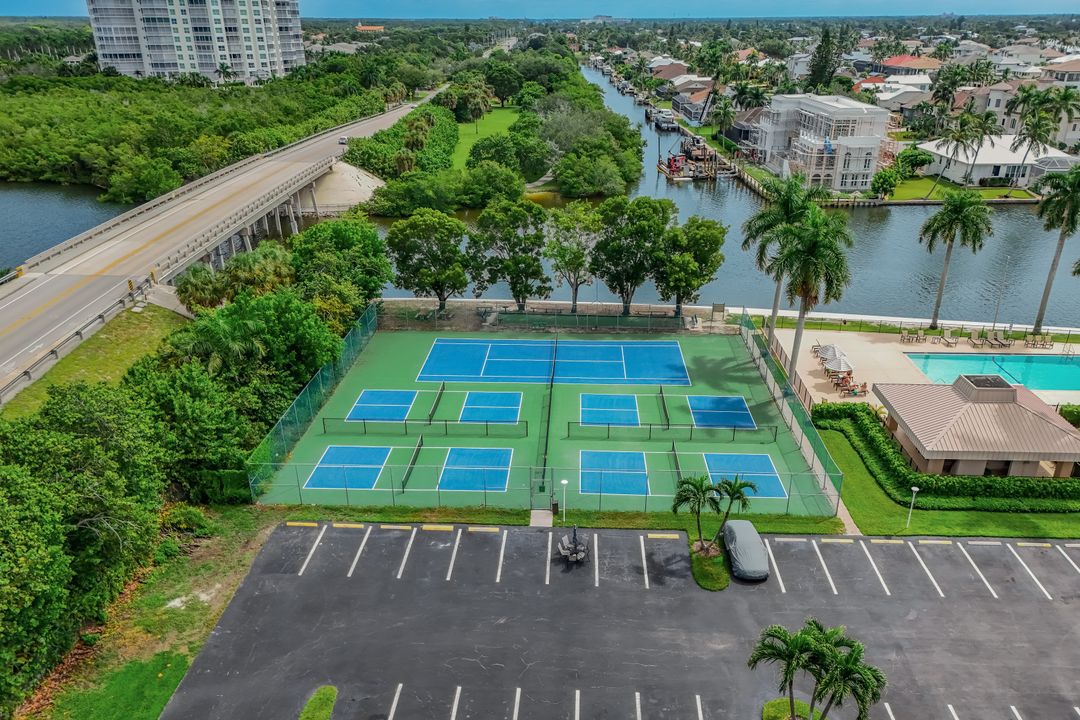 11118 Gulf Shore Dr #803, Naples, FL 34108
