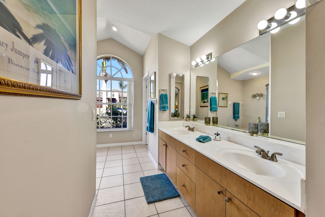 1046 SW 57th St, Cape Coral, FL 33914