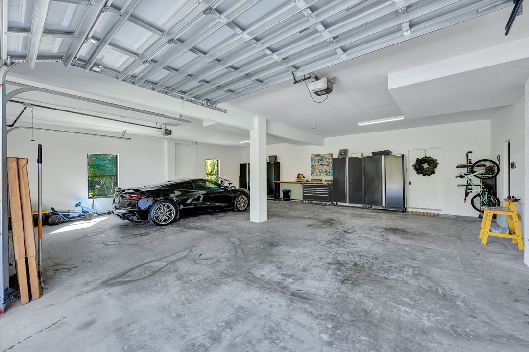 746 Park Ave, Naples, FL 34110