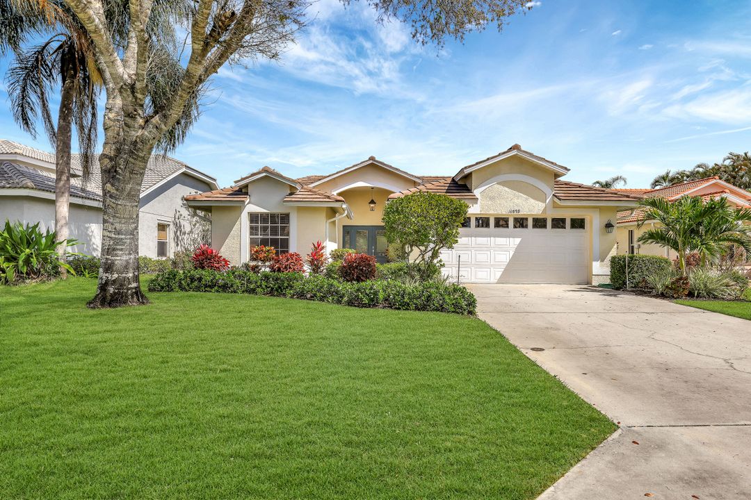 10898 Longshore Way W, Naples, FL 34119