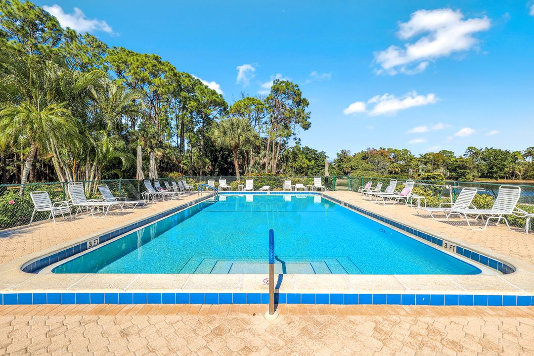 524 Lake Louise Cir #504, Naples, FL 34110