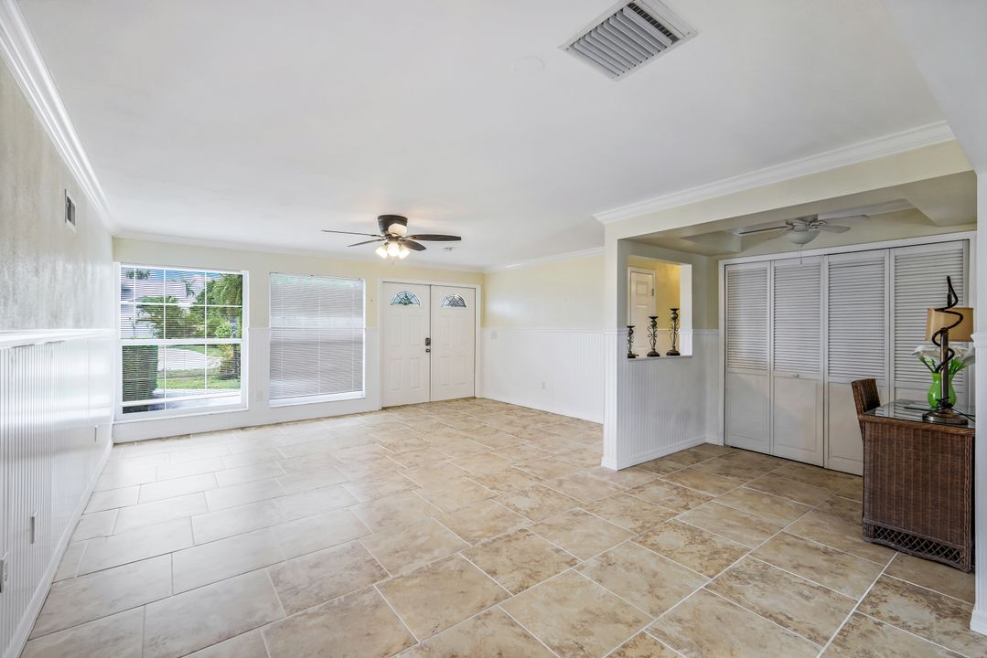 4807 Triton Ct W, Cape Coral, FL 33904