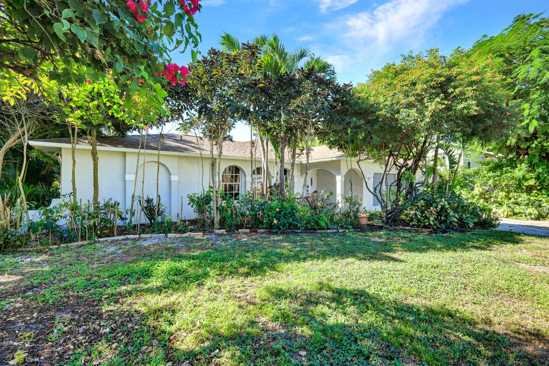 9032 Irving Rd, Fort Myers, FL 33967