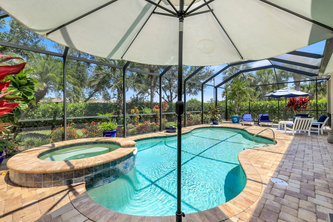 9578 Coquina Cir, Naples, FL 34120
