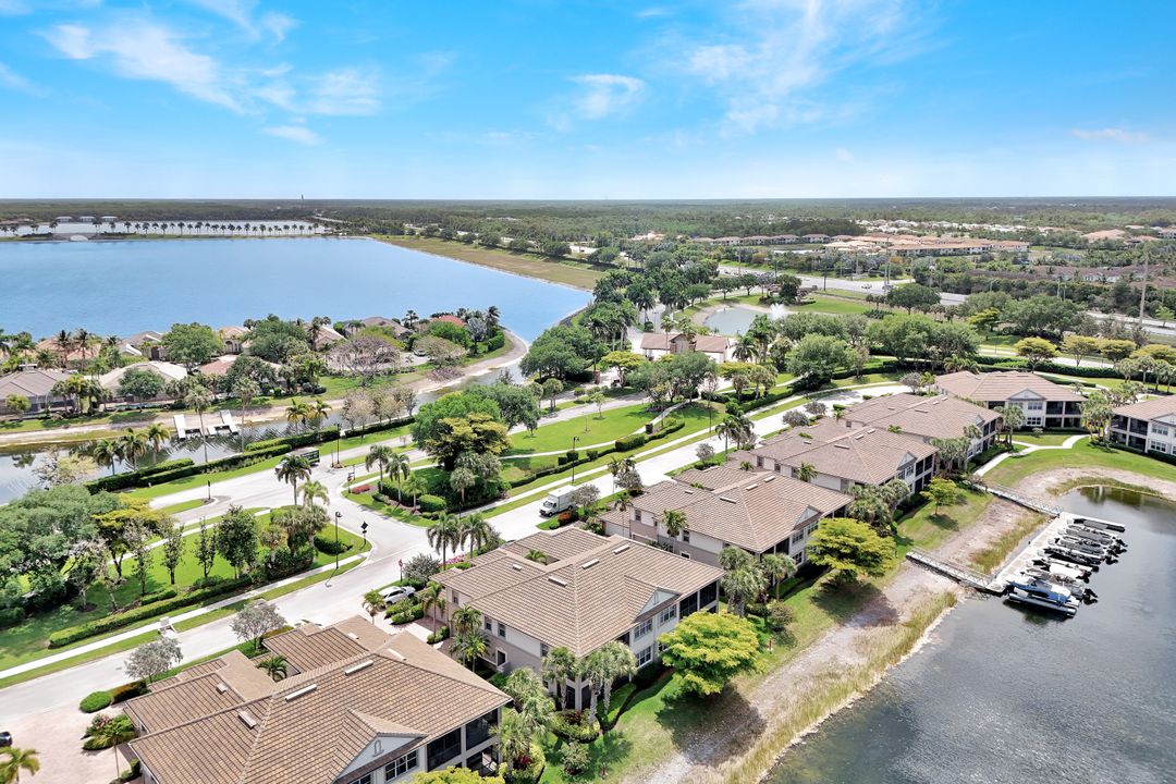 8755 Coastline Ct #202, Naples, FL 34120