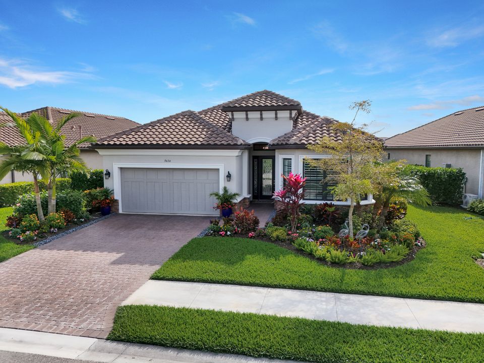 9474 Montelanico Loop, Naples, FL 34119