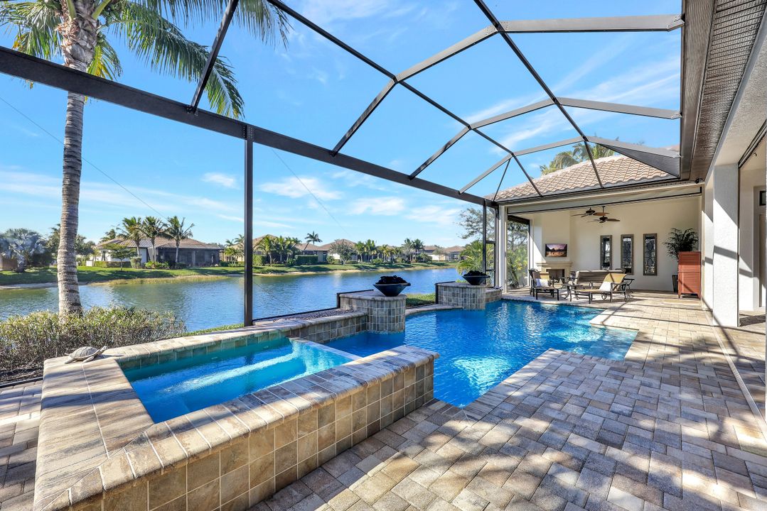 3181 Olympia Ln, Naples, FL 34114