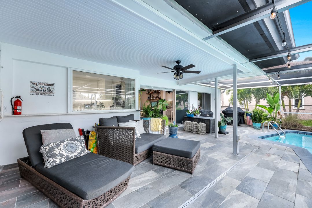 419 Pinecrest Ct, Cape Coral, FL 33904