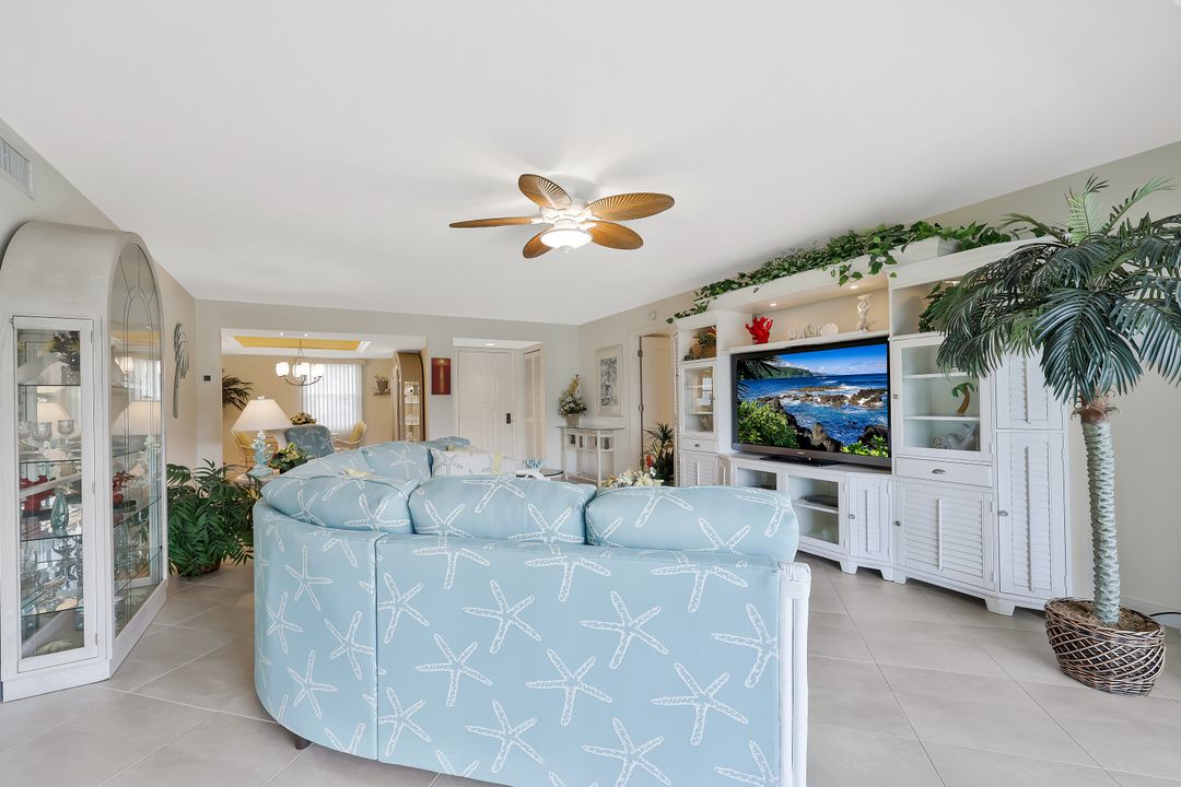 1520 Imperial Golf Course Blvd #214, Naples, FL 34110